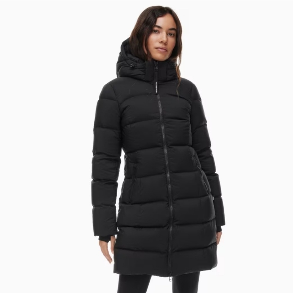 Aritzia SuperSnug Puff Mid-CliMATTE
